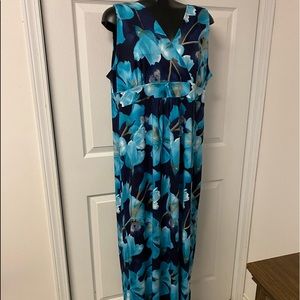 Beautiful Maxi Dress Size XXL NWOT
